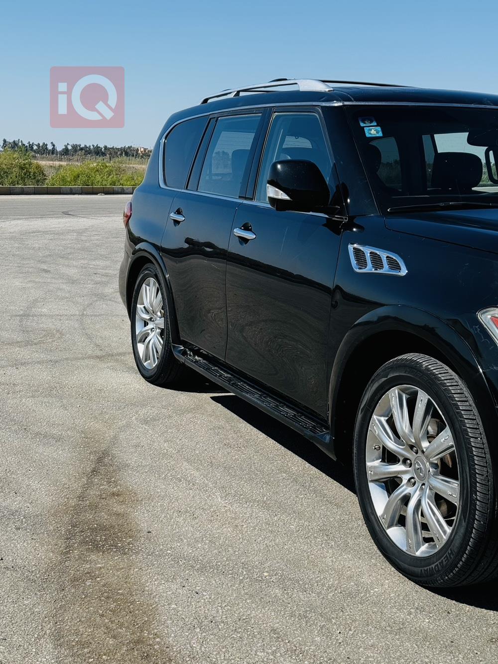 Infiniti QX56